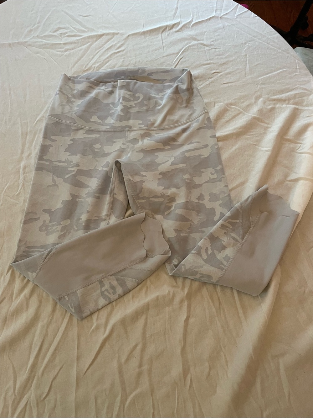 Lululemon High-Rise Light Gray Camo Cropped Leggings